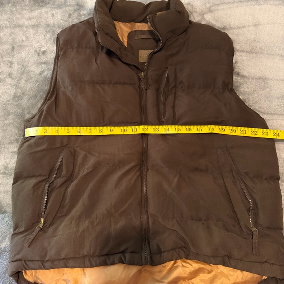 St. John’s Bay puffer vest - Picture 5 of 7